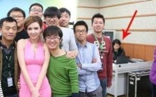 与女优亲密接触的下家公司是谁?